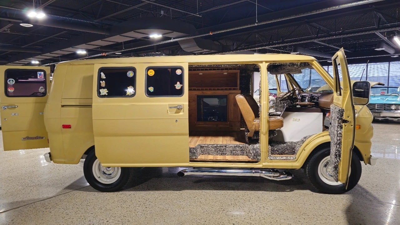 1973 Ford Econoline Van - Image 17 of 21