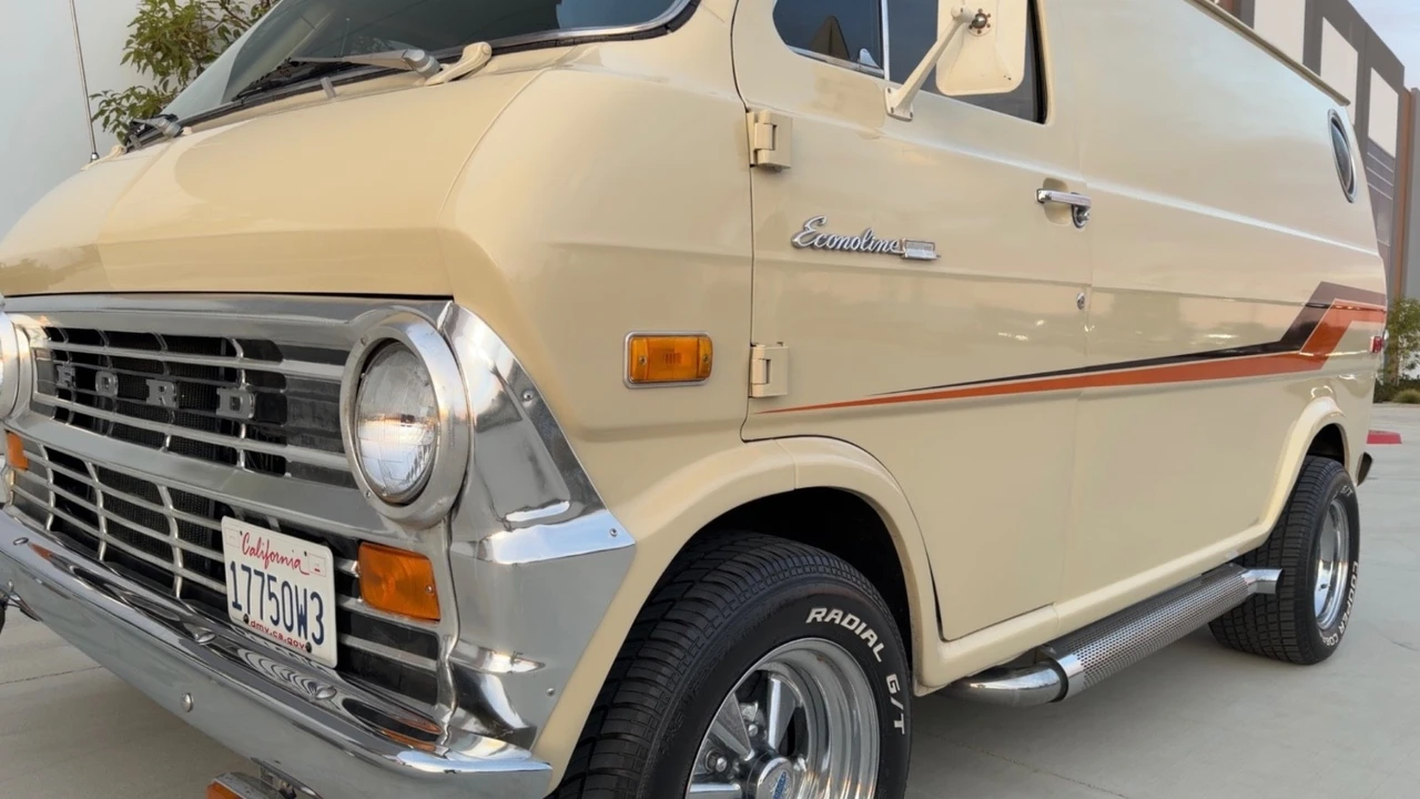 1973 Ford Econoline Van - Image 20 of 21
