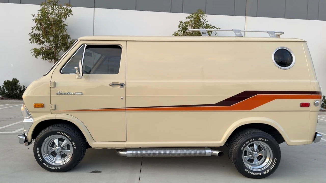 1973 Ford Econoline Van - Image 15 of 21