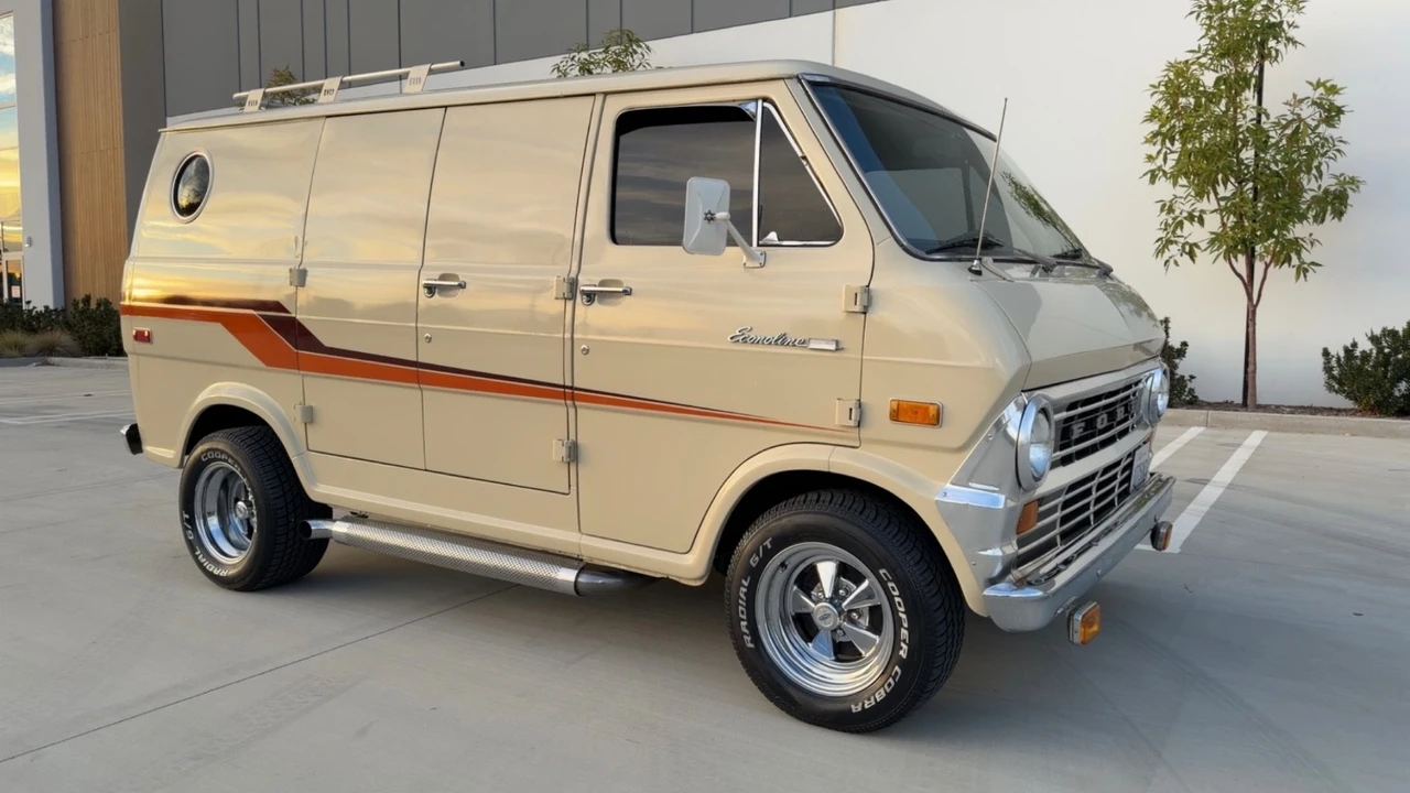 1973 Ford Econoline Van - Image 3 of 21