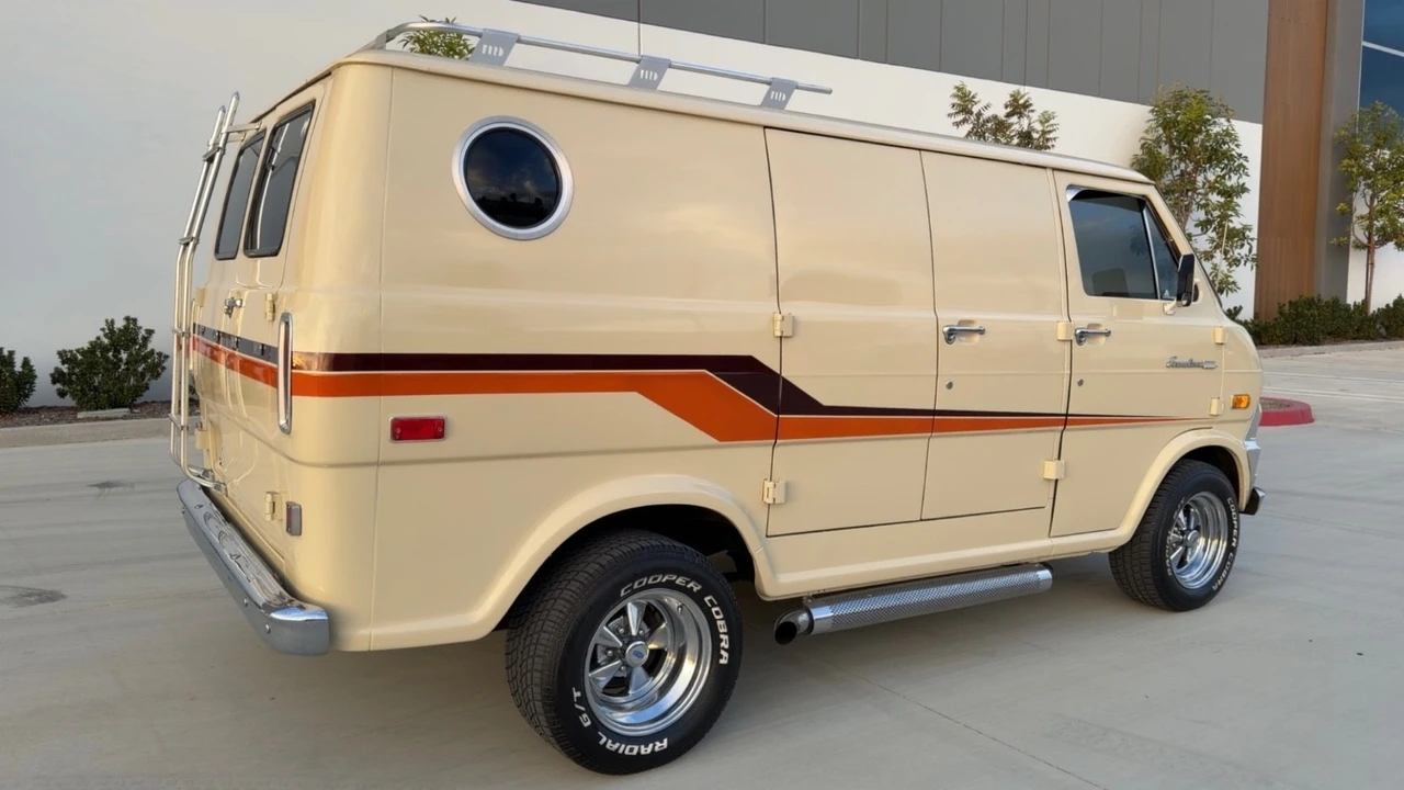 1973 Ford Econoline Van - Image 6 of 21