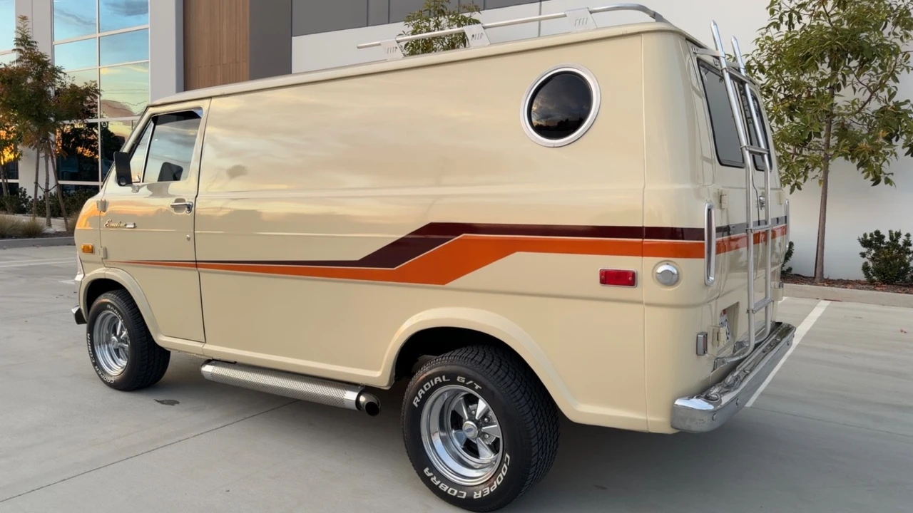 1973 Ford Econoline Van - Image 17 of 21