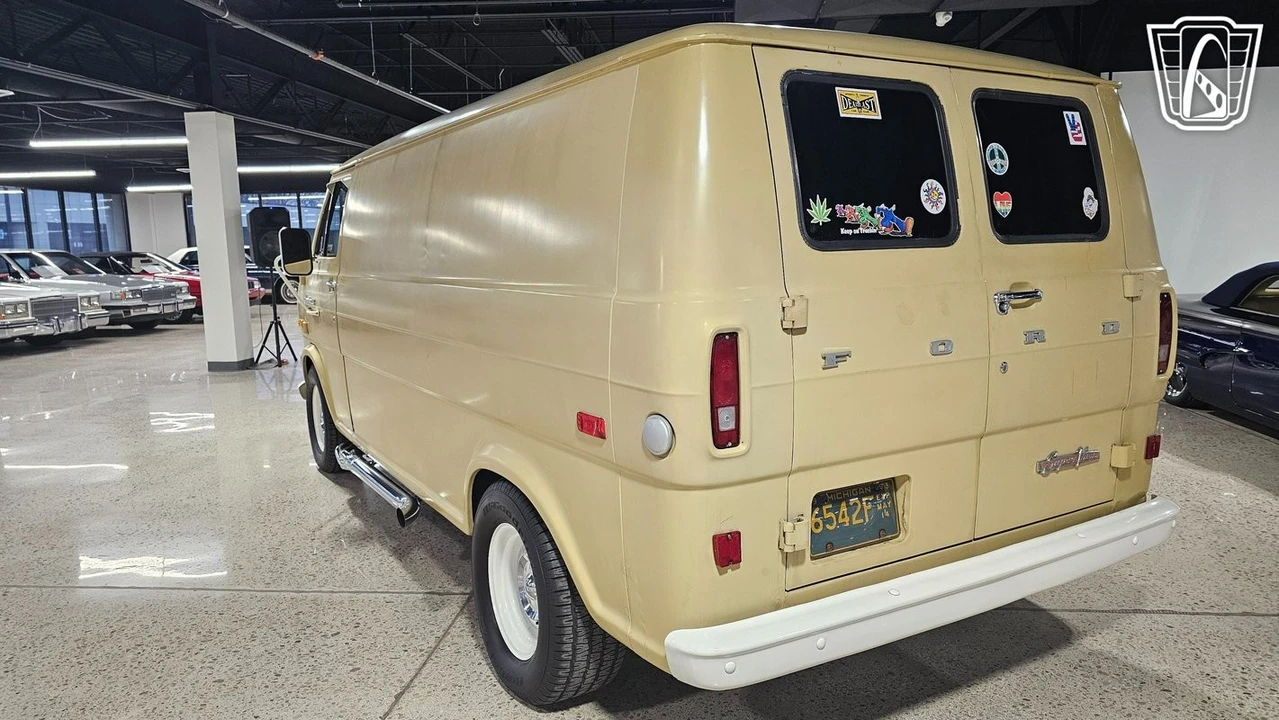 1973 Ford Econoline Van - Image 10 of 12