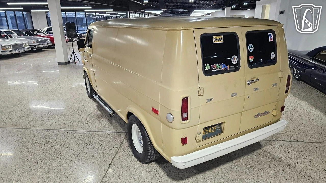 1973 Ford Econoline Van - Image 9 of 12