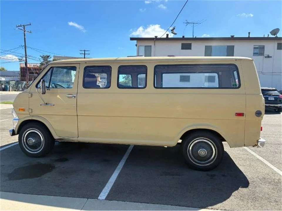 1973 Ford Econoline Van - Image 11 of 21