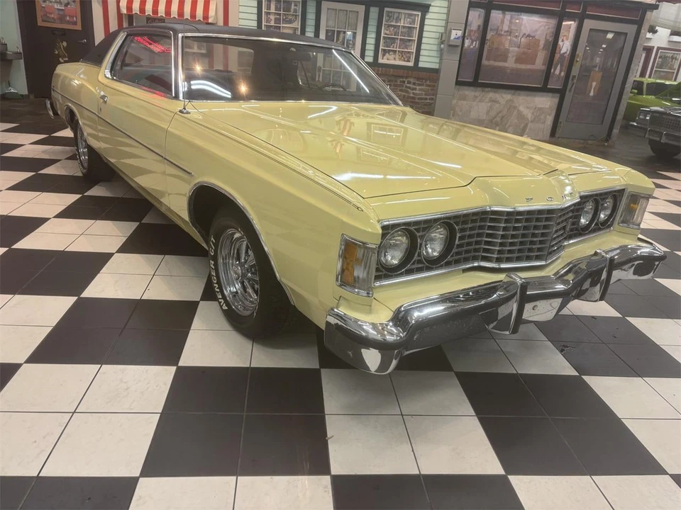 1973 Ford Galaxie 4th Gen - Image 2 of 31