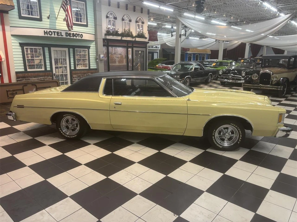 1973 Ford Galaxie 4th Gen - Image 4 of 31