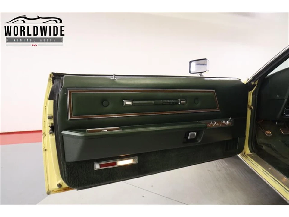 1973 Ford Thunderbird 6th Gen - Image 24 of 31