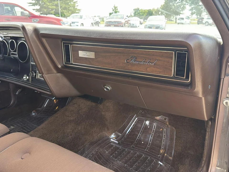 1973 Ford Thunderbird 6th Gen - Image 11 of 31