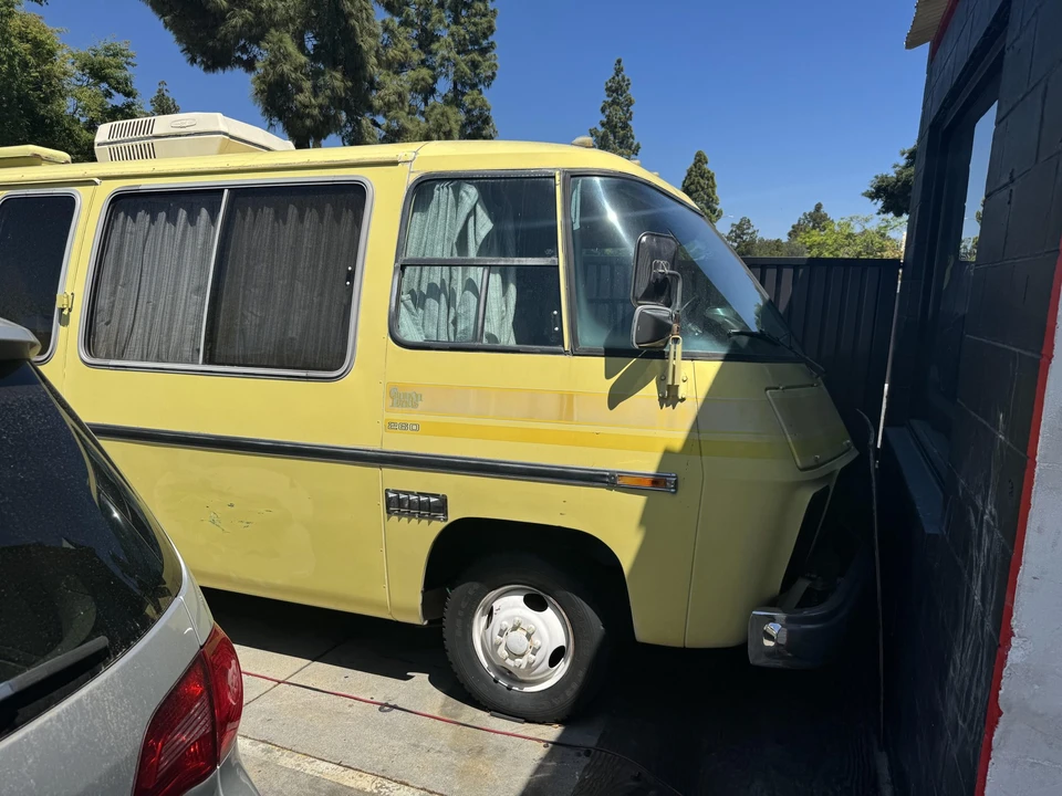 1973 GMC Motorhome - Image 11 of 31