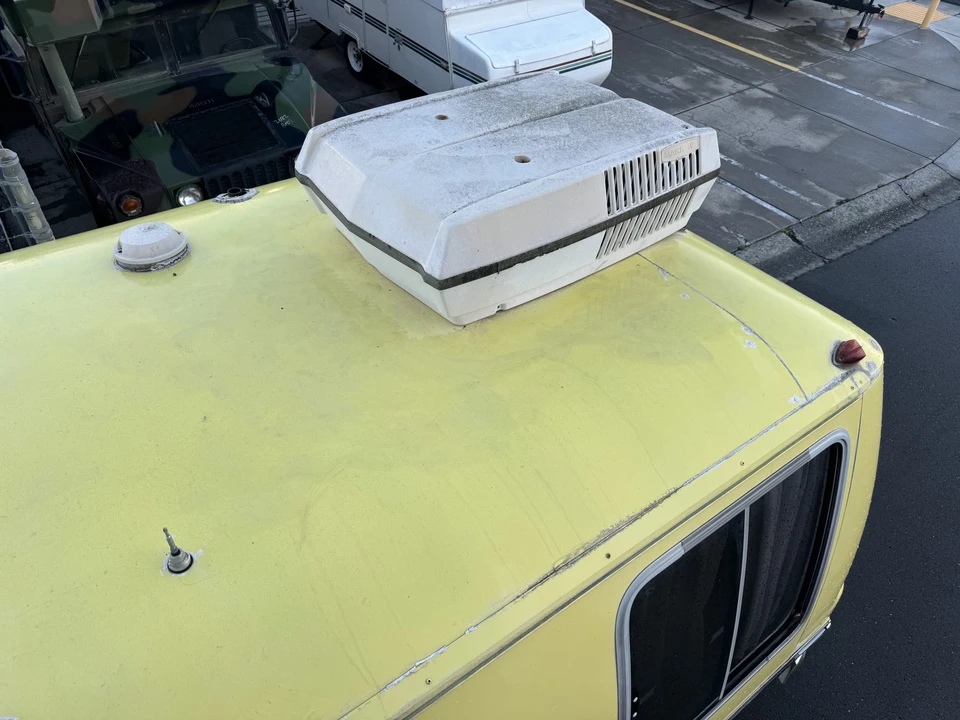 1973 GMC Motorhome - Image 24 of 31
