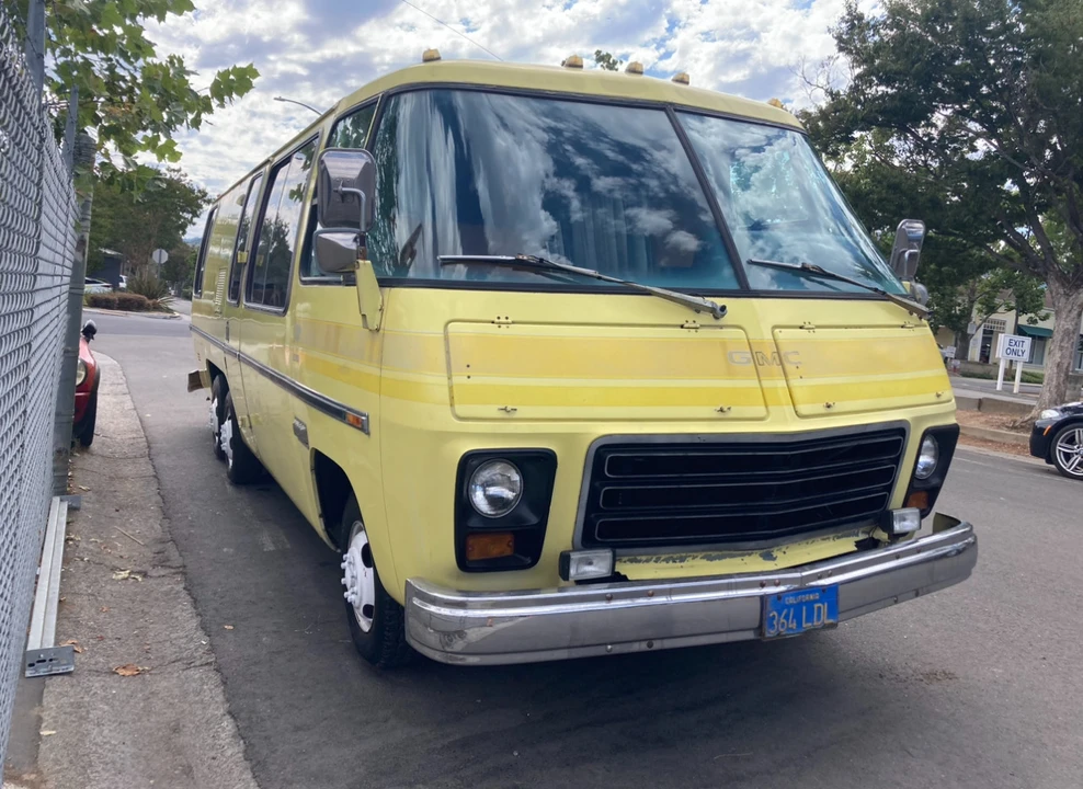 1973 GMC Motorhome - Image 4 of 31