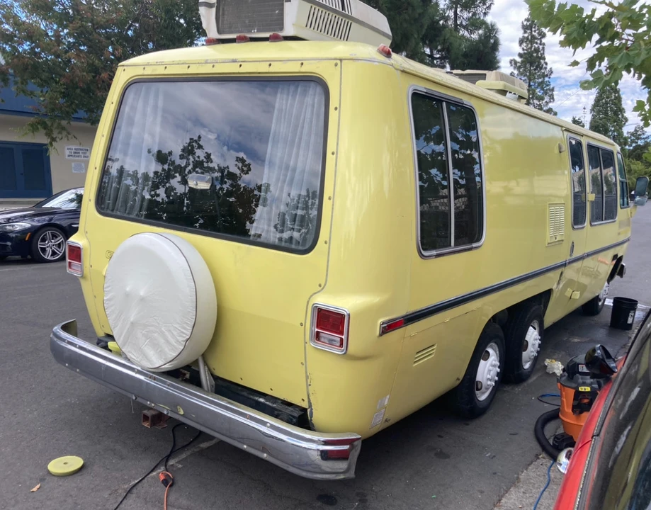 1973 GMC Motorhome - Image 6 of 31