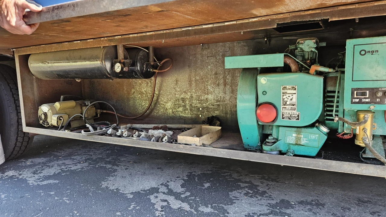 1973 International Harvester Loadstar - Image 27 of 31