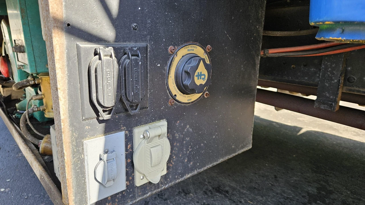 1973 International Harvester Loadstar - Image 29 of 31