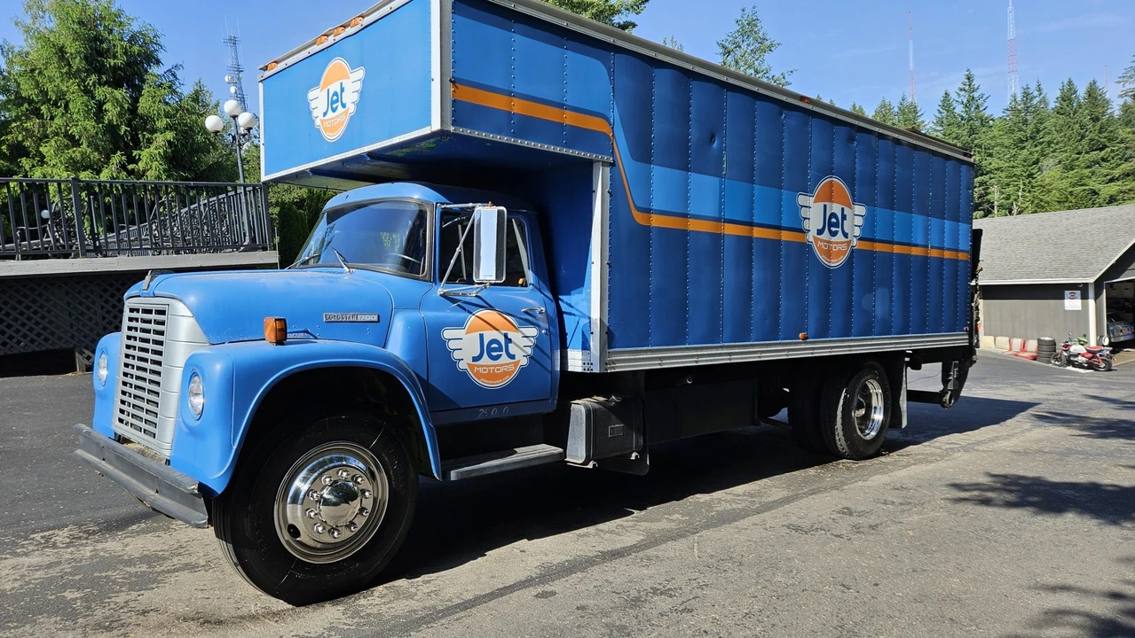1973 International Harvester Loadstar - Image 2 of 31