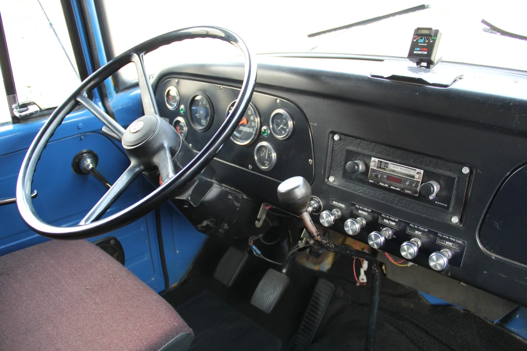 1973 International Harvester Loadstar - Image 9 of 24