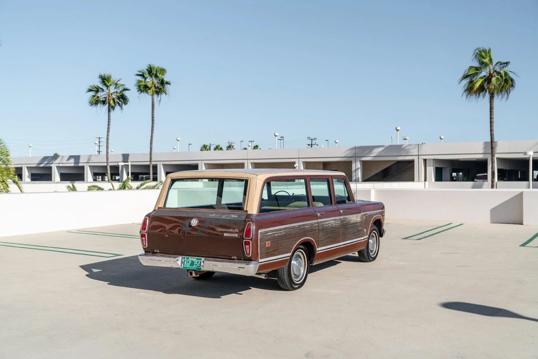 1973 International Harvester Travelall - Image 15 of 31