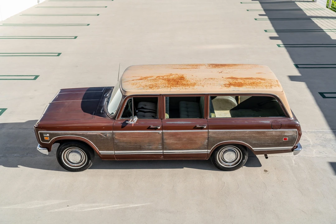 1973 International Harvester Travelall - Image 8 of 31