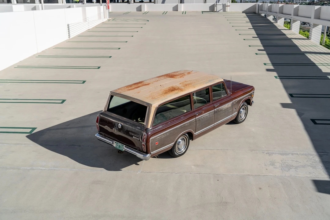 1973 International Harvester Travelall - Image 13 of 31