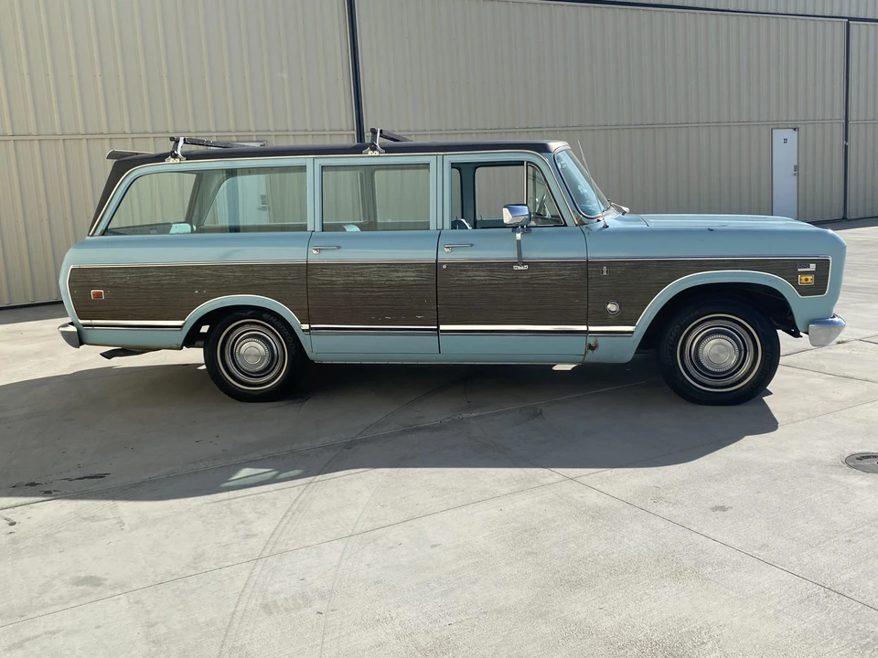 1973 International Harvester Travelall - Image 16 of 31