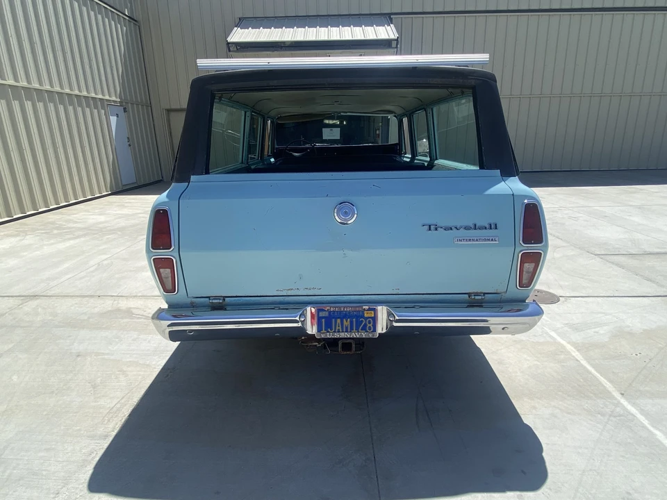 1973 International Harvester Travelall - Image 11 of 31
