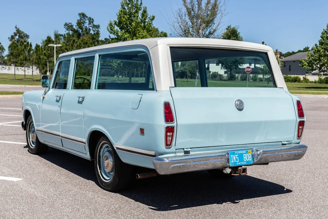 1973 International Harvester Travelall - Image 8 of 31