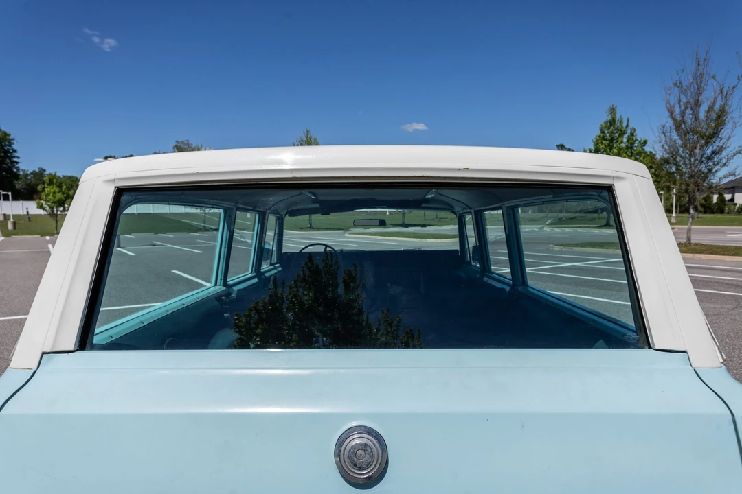 1973 International Harvester Travelall - Image 27 of 31