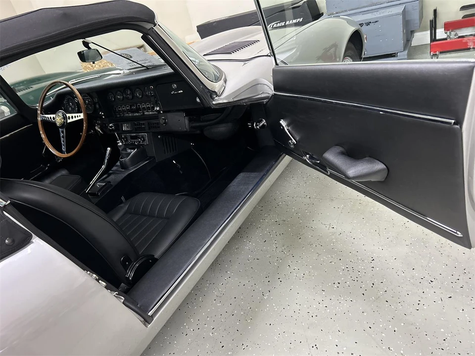 1973 Jaguar E-Type Series 3 V12 - Image 7 of 16