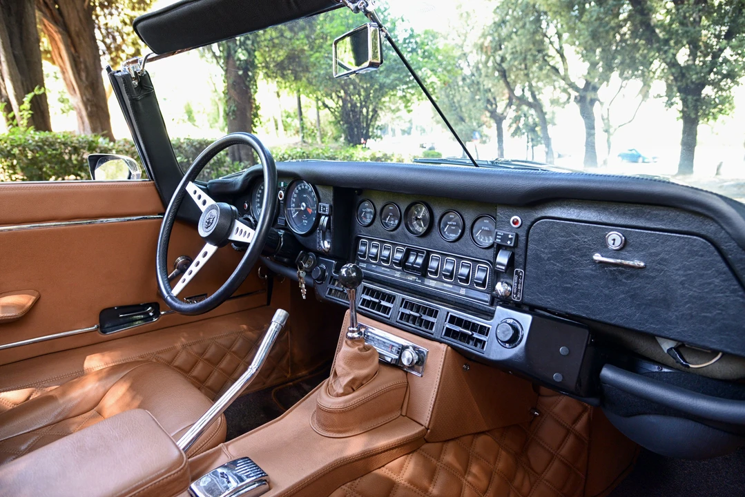 1973 Jaguar E-Type Series 3 V12 - Image 9 of 20