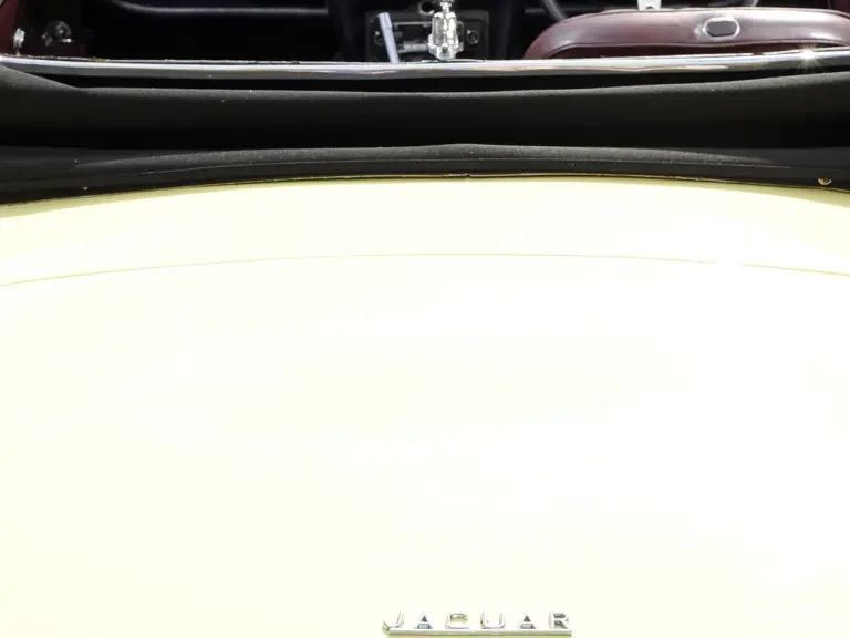 1973 Jaguar E-Type Series 3 V12 - Image 8 of 9