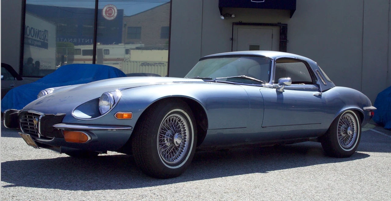 1973 Jaguar E-Type Series 3 V12 - Image 2 of 2