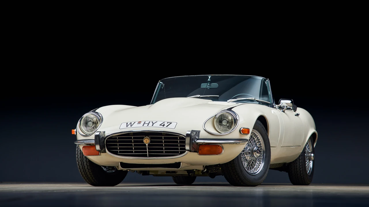1973 Jaguar E-Type Series 3 V12 - Image 2 of 31