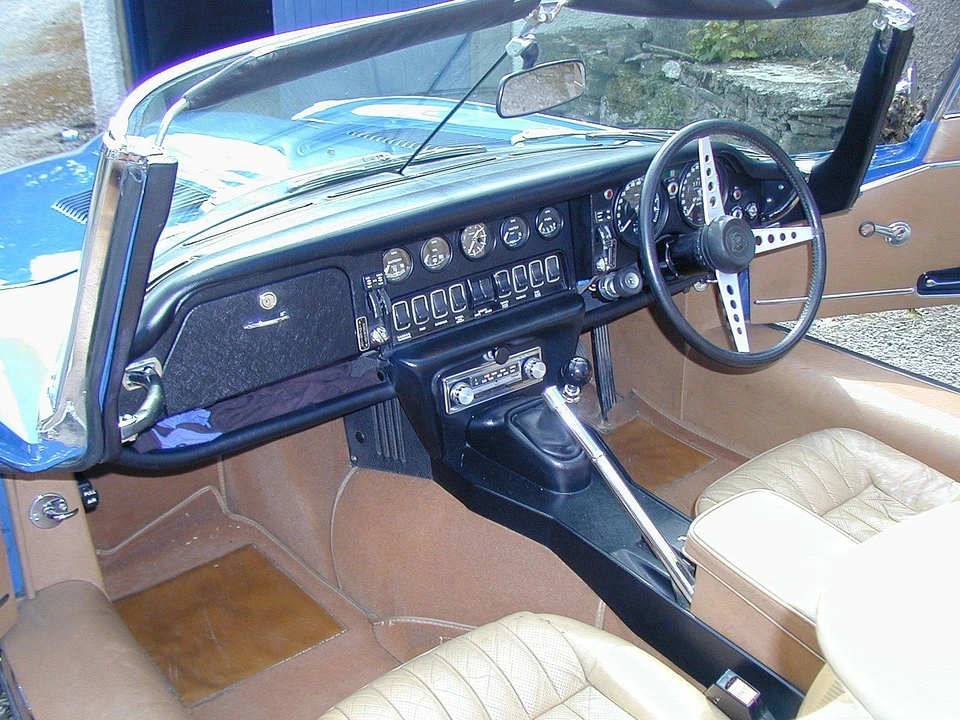 1973 Jaguar E-Type Series 3 V12 - Image 2 of 3