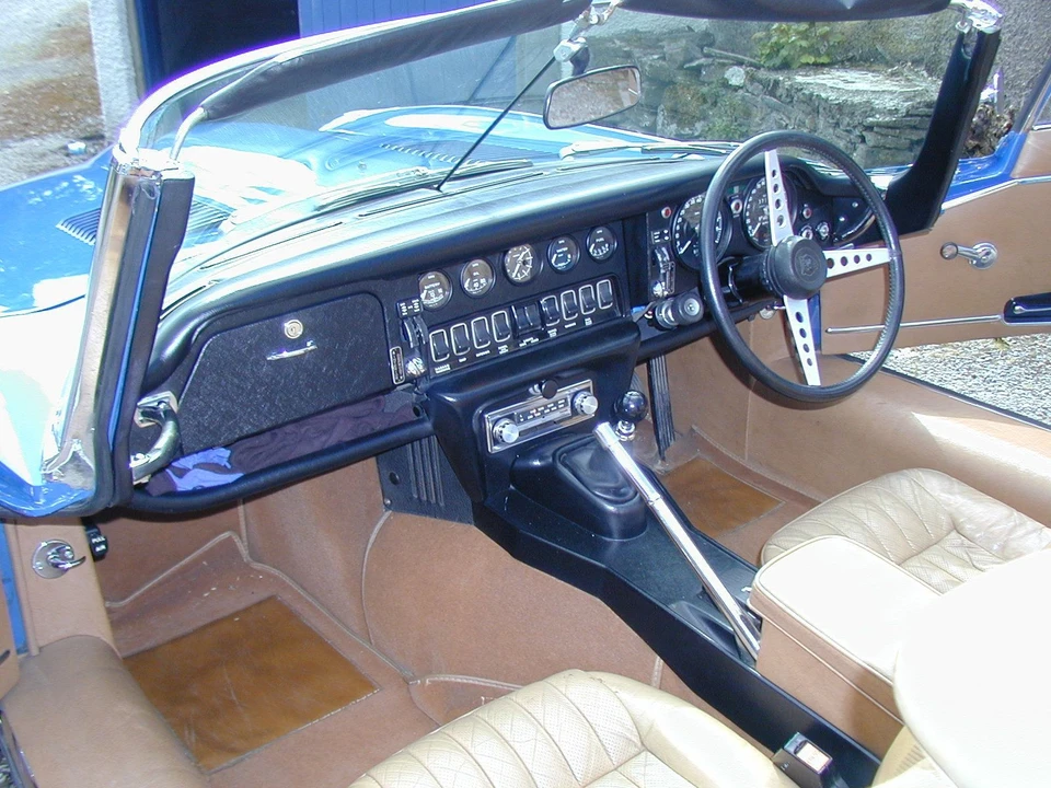 1973 Jaguar E-Type Series 3 V12 - Image 2 of 3