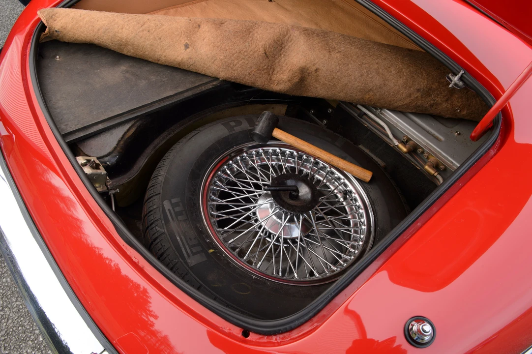 1973 Jaguar E-Type Series 3 V12 - Image 2 of 23