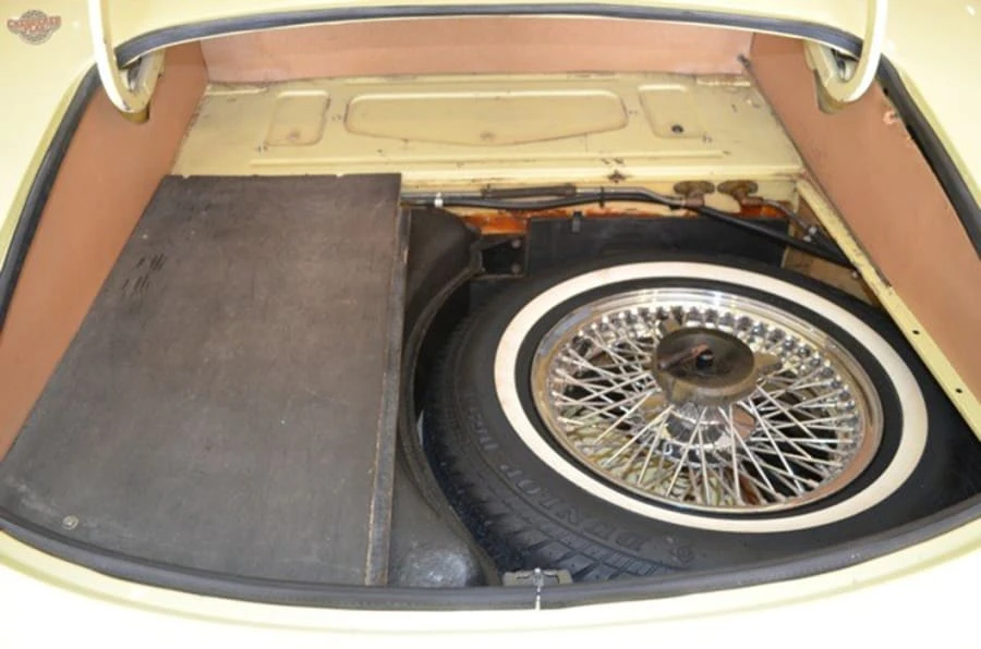 1973 Jaguar E-Type Series 3 V12 - Image 6 of 8