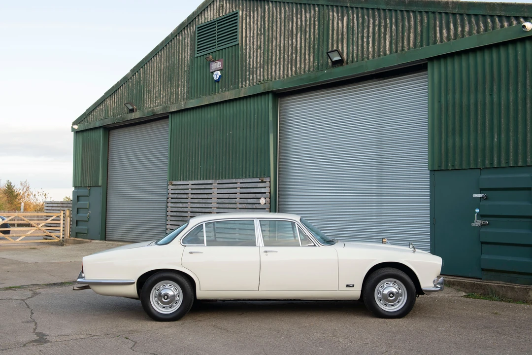 1973 Jaguar XJ Series 1 - Image 7 of 8