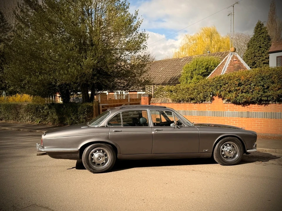 1973 Jaguar XJ Series 1 - Image 17 of 30
