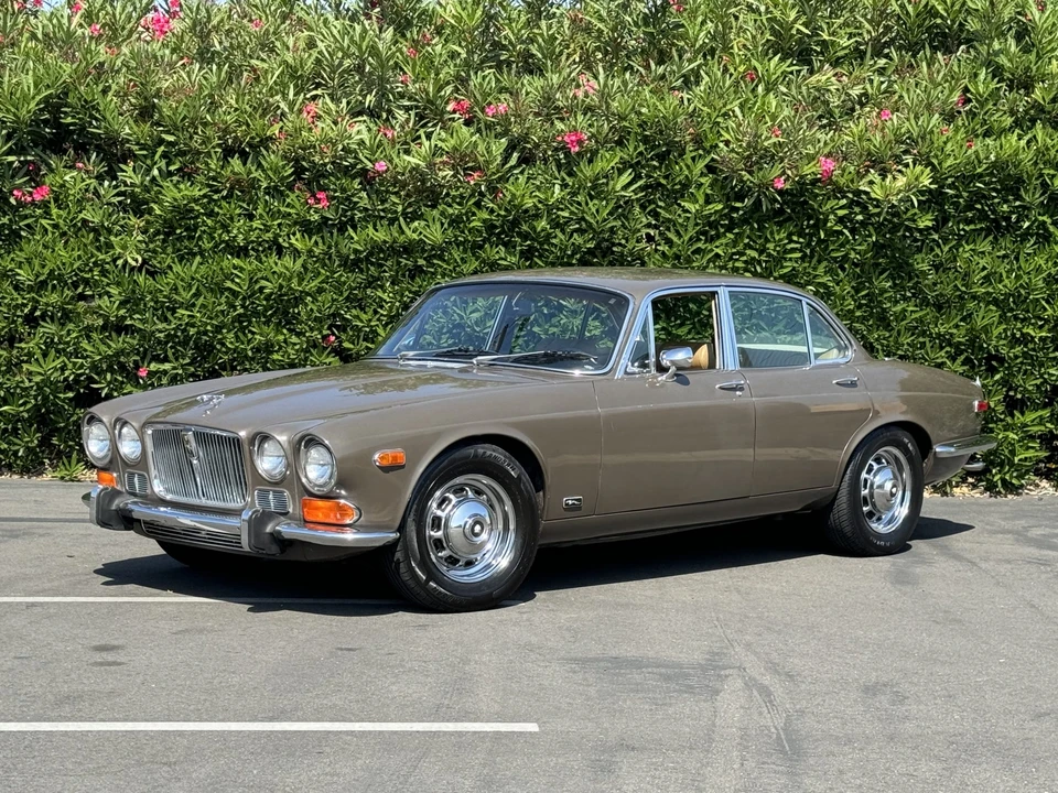 1973 Jaguar XJ Series 1 - Image 2 of 31