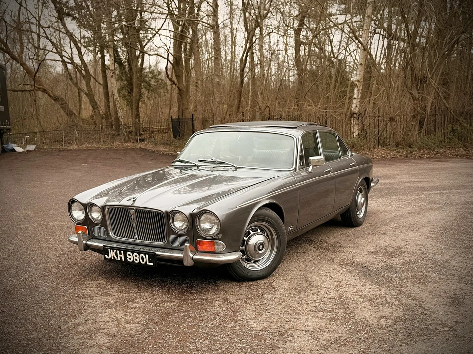 1973 Jaguar XJ Series 1 - Image 12 of 21