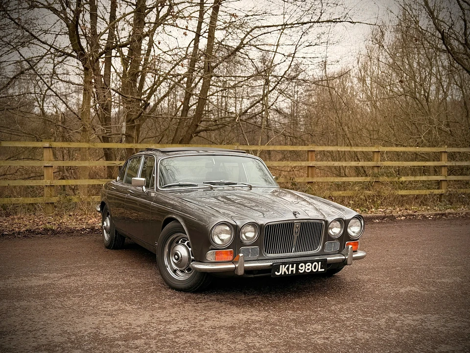 1973 Jaguar XJ Series 1 - Image 10 of 21
