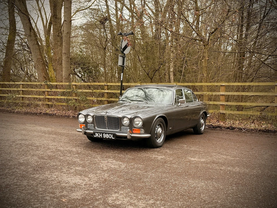 1973 Jaguar XJ Series 1 - Image 18 of 21