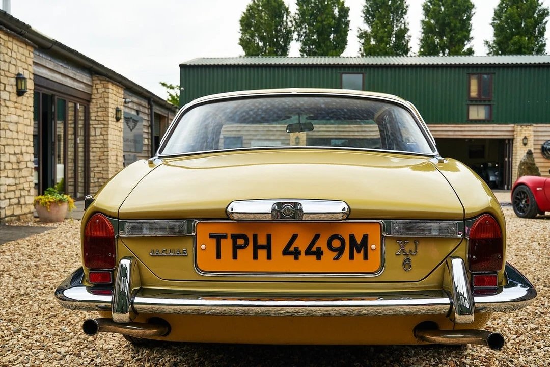 1973 Jaguar XJ Series 2 - Image 14 of 30