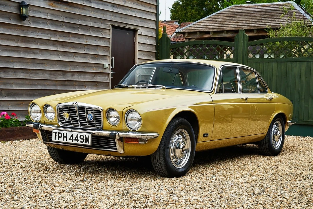 1973 Jaguar XJ Series 2 - Image 18 of 30
