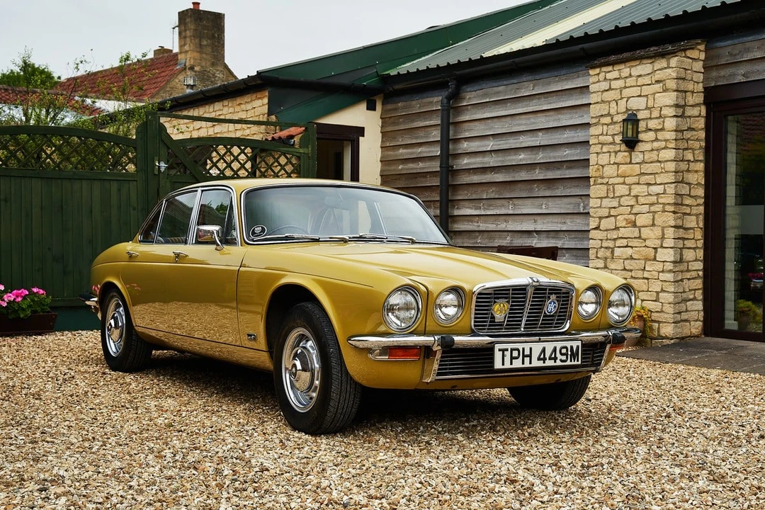 1973 Jaguar XJ Series 2 - Image 7 of 30