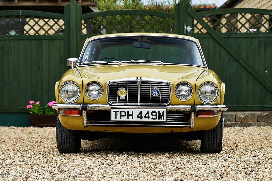 1973 Jaguar XJ Series 2 - Image 10 of 30