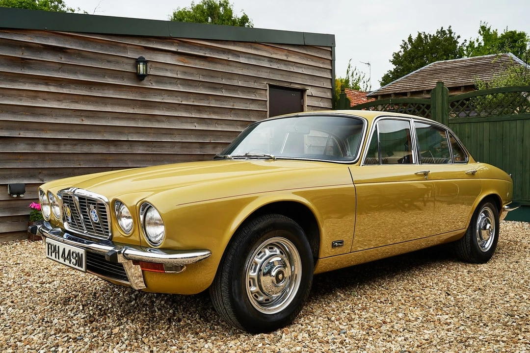 1973 Jaguar XJ Series 2 - Image 17 of 30