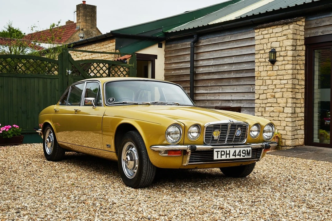 1973 Jaguar XJ Series 2 - Image 6 of 30