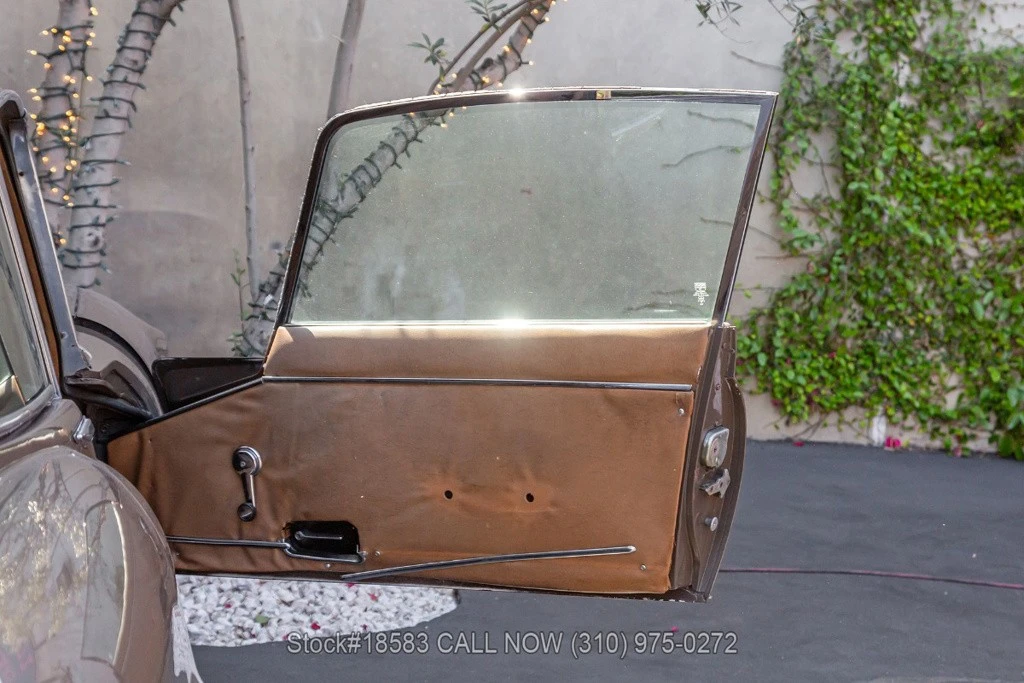 1973 Jaguar XK - Image 22 of 24